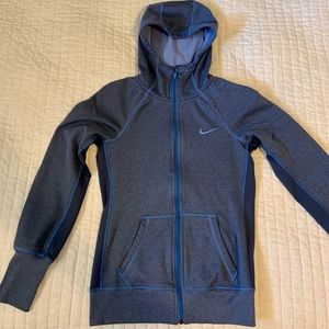 Women’s Nike Zip-up hoodie